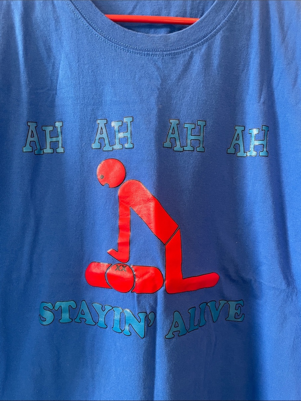 Stayin' Alive Blue Graphic mens tee large like new - medical humor